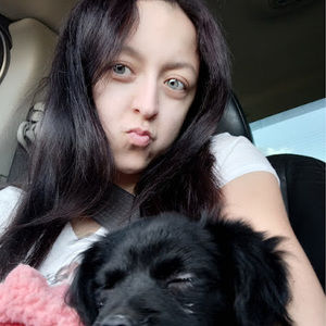 Meet your Posher, Daniela